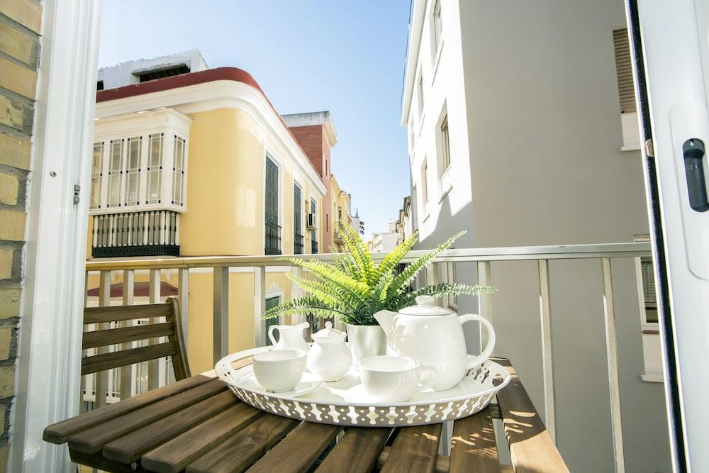 Exclusive Apartments Street Beatas Malaga Exterior photo